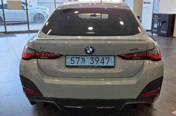BMW i4 eDrive40 M Sports Pro — пробег 43 262 км — фото 4 из 5