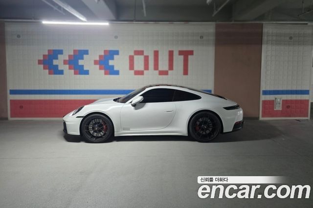 Porsche 911 Carrera GTS — пробег 5 700 км — фото 3 из 5