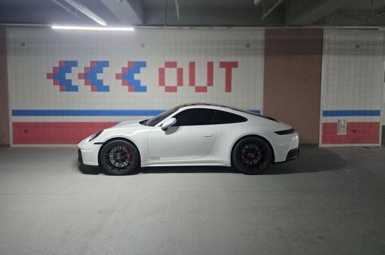 Porsche 911 Carrera GTS — пробег 5 700 км — фото 3 из 5
