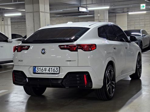 BMW X2 (F39) xDrive 20i M Sport — пробег 4 153 км — фото 2 из 5