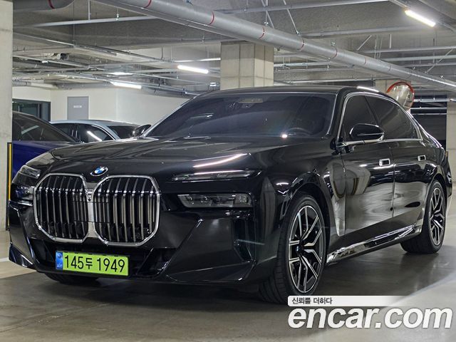 BMW 7-Series 740i xDrive M Sport — пробег 5 014 км — фото 1 из 5