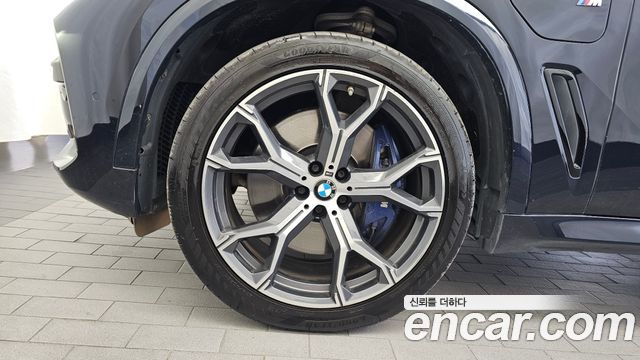 BMW X5 xDrive 45e M Sport — пробег 150 886 км — фото 5 из 5