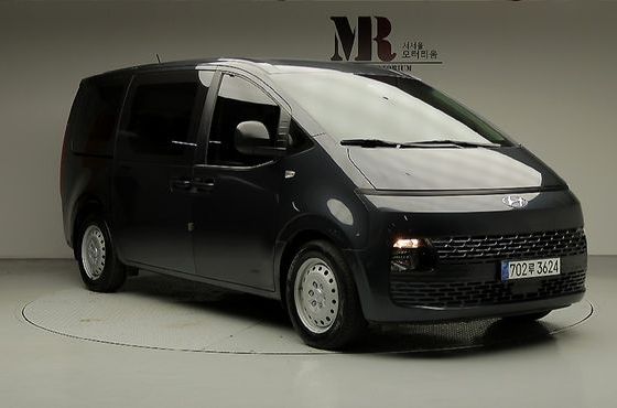 Hyundai Staria Tourer 11-Seater Smart — пробег 71 100 км — фото 2 из 5