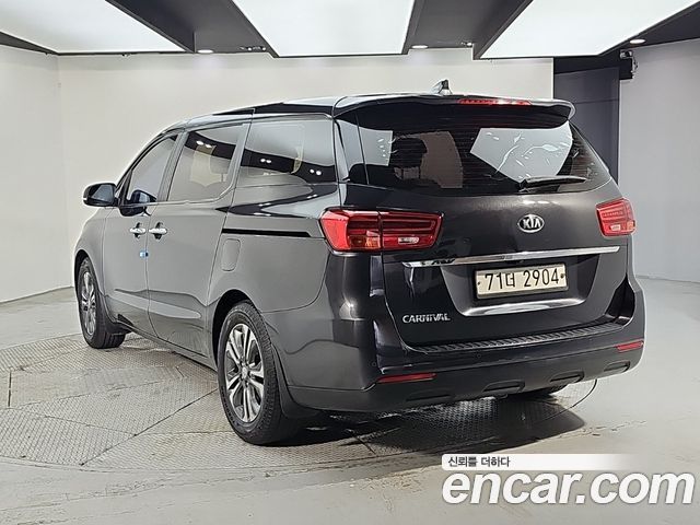 Kia Carnival из Кореи Encar