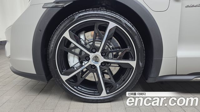 Porsche Taycan из Кореи Encar