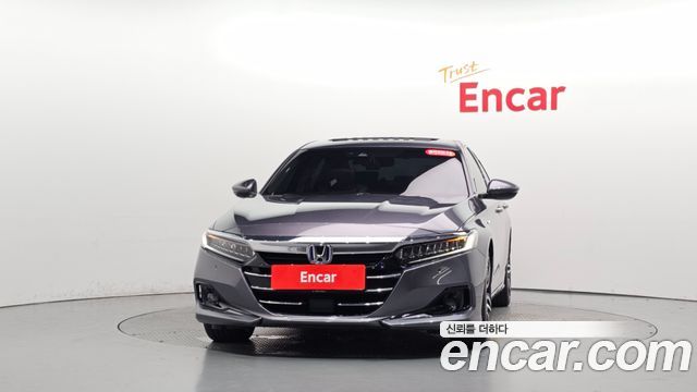 Honda Accord 2.0 Hybrid Touring — пробег 64 716 км — фото 3 из 5