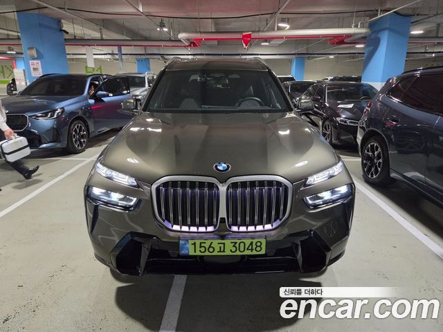 BMW X7 xDrive 40i M Sport 6STR — пробег 10 240 км — фото 3 из 5