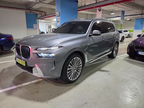 BMW X7 xDrive 40i Design Pure Excellence 7-Seater — пробег 4 036 км — фото 1 из 5