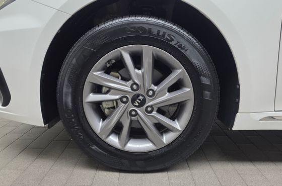 Kia K5 2.0 LPI Rental Car Luxury — пробег 9 582 км — фото 5 из 5