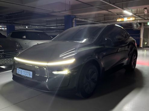 Tesla Model Y Premium RWD — пробег 1 127 км — фото 5 из 5