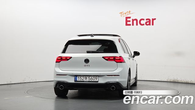 Volkswagen Golf 2.0 GTI — пробег 17 670 км — фото 4 из 5