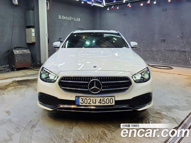 Mercedes-Benz E-Class E350 4MATIC Avantgarde — пробег 28 000 км — фото 1 из 5
