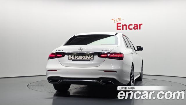Mercedes-Benz E-Class из Кореи Encar