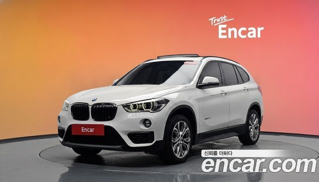 BMW X1 xDrive 20d Joy — пробег 122 204 км — фото 1 из 5