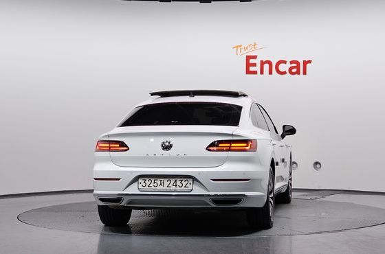 Volkswagen Arteon 2.0 TDI Premium — пробег 71 235 км — фото 4 из 5