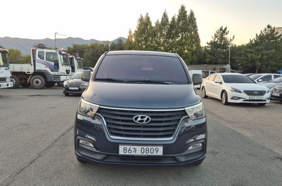 Hyundai Starex Van 5-Seater Modern — пробег 173 439 км — фото 1 из 5