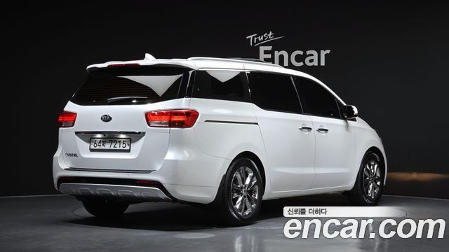 Kia Carnival 9-seater Noblesse — пробег 62 923 км — фото 2 из 5