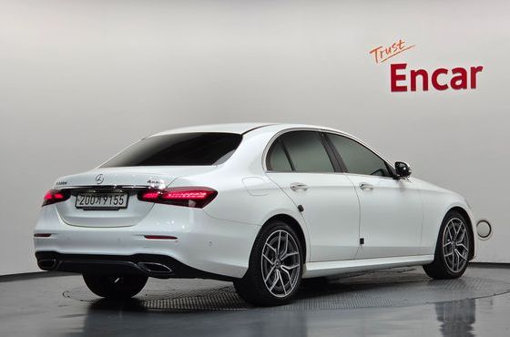 Mercedes-Benz E-Class E220d 4MATIC AMG Line — пробег 97 867 км — фото 2 из 5