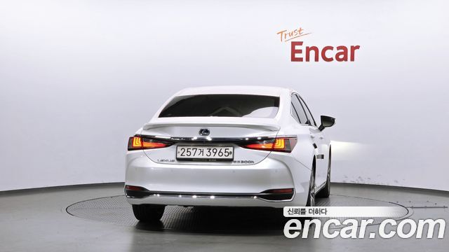 Lexus ES Luxury — пробег 100 049 км — фото 4 из 5