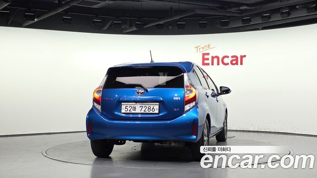 Toyota Prius 1.5 — пробег 120 781 км — фото 4 из 5