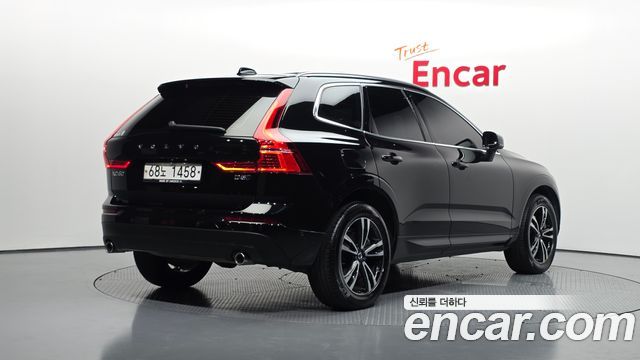 Volvo XC60 D5 Momentum — пробег 73 130 км — фото 2 из 5