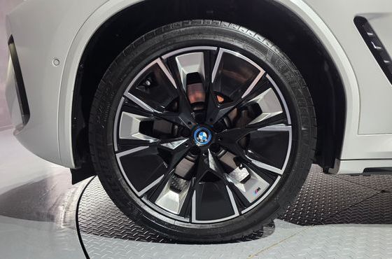 BMW iX3 M Sports — пробег 59 953 км — фото 5 из 5