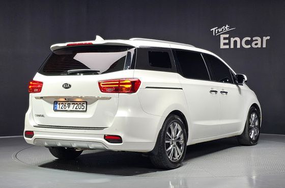 Kia Carnival 9-Seater Noblesse Special — пробег 72 903 км — фото 2 из 5