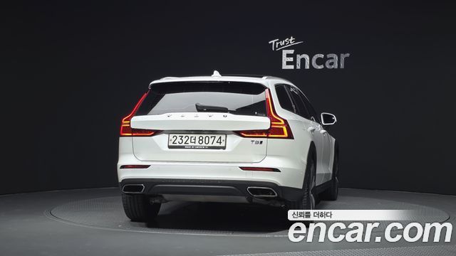 Volvo V60 из Кореи Encar