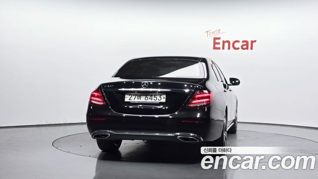 Mercedes-Benz E-Class из Кореи Encar