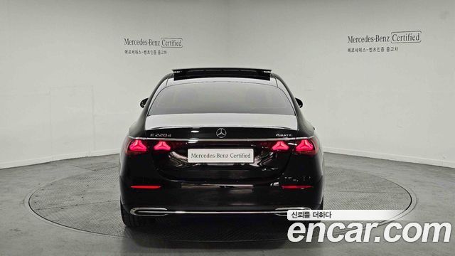 Mercedes-Benz E-Class E220d 4MATIC Exclusive — пробег 48 514 км — фото 4 из 5