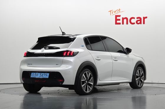 Peugeot 208 GT — пробег 25 230 км — фото 2 из 5