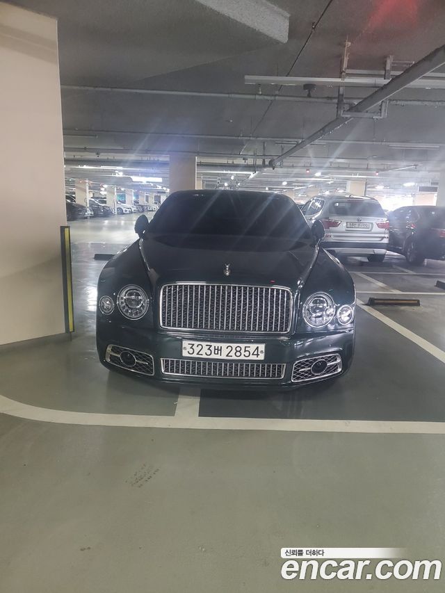 Bentley Mulsanne 6.8 — пробег 75 800 км — фото 1 из 5