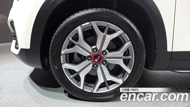 Kia Seltos из Кореи Encar