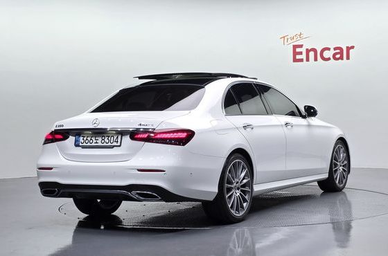 Mercedes-Benz E-Class E350 4MATIC AMG Line — пробег 32 594 км — фото 2 из 5