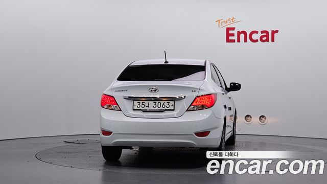 Hyundai Accent 1.4 VVT Premium — пробег 61 578 км — фото 4 из 5