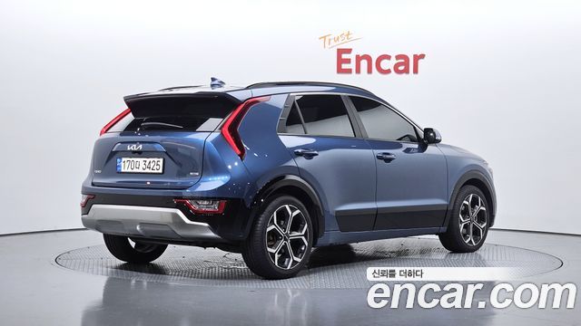 Kia Niro Signature — пробег 119 948 км — фото 2 из 5