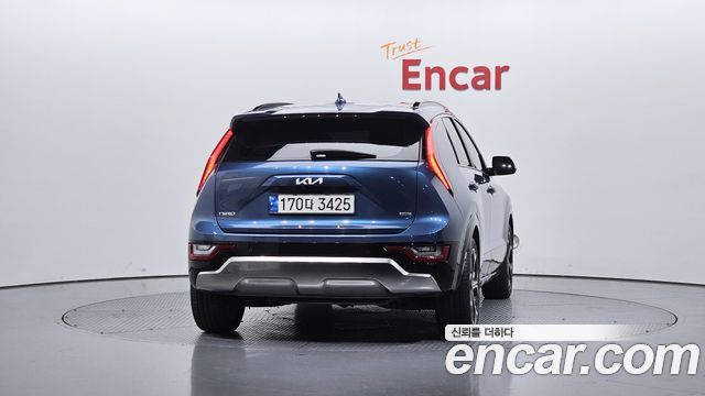 Kia Niro Signature — пробег 119 948 км — фото 4 из 5