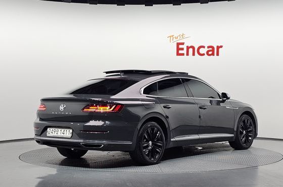 Volkswagen Arteon 2.0 TDI Prestige — пробег 236 430 км — фото 2 из 5