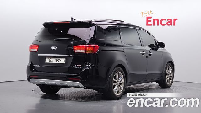 Kia Carnival Gasoline 9-seater Noblesse — пробег 171 883 км — фото 2 из 5