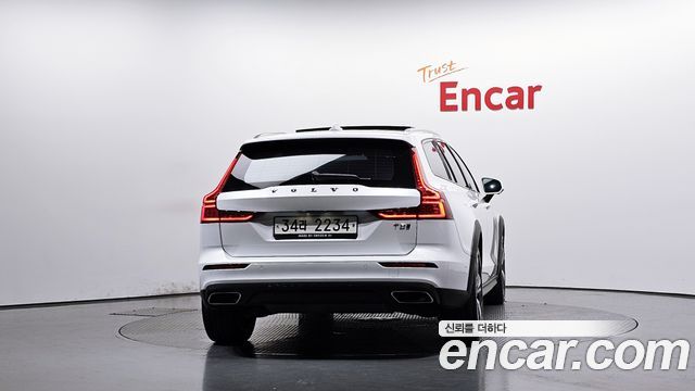 Volvo V60 из Кореи Encar