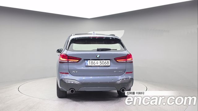 BMW X1 xDrive 20i M Sport — пробег 84 355 км — фото 4 из 5