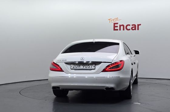 Mercedes-Benz CLS-Class CLS350 BlueEFFICIENCY — пробег 118 328 км — фото 4 из 5