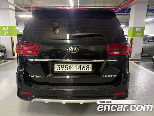 Kia Carnival 7-Seater Limousine VIP — пробег 162 875 км — фото 4 из 5