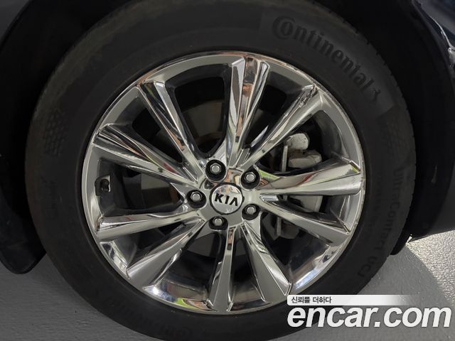Kia Carnival 7-Seater Limousine VIP — пробег 162 875 км — фото 5 из 5