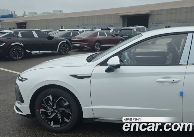 Hyundai Sonata 1.6 Turbo S — пробег 1 км — фото 2 из 5