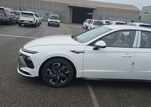 Hyundai Sonata 1.6 Turbo S — пробег 1 км — фото 2 из 5
