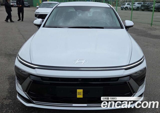 Hyundai Sonata 1.6 Turbo S — пробег 1 км — фото 1 из 5
