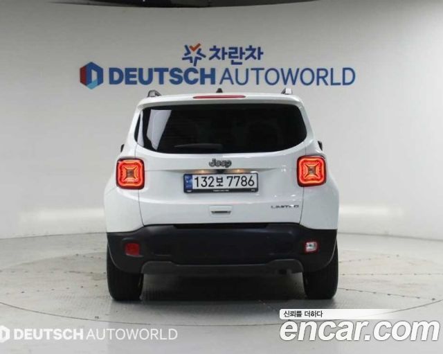 Jeep Renegade 1.3 Limited — пробег 30 700 км — фото 4 из 5