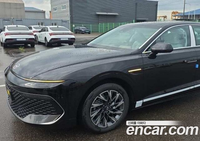 Hyundai Grandeur Premium — пробег 1 км — фото 2 из 5