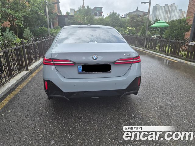 BMW 5-Series 520i M Sport — пробег 4 000 км — фото 4 из 5
